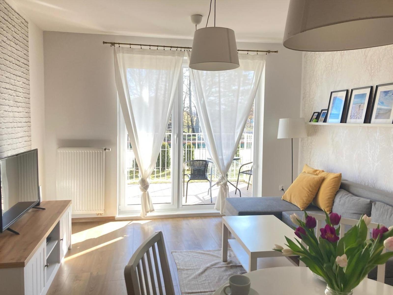 Apartament 001 *